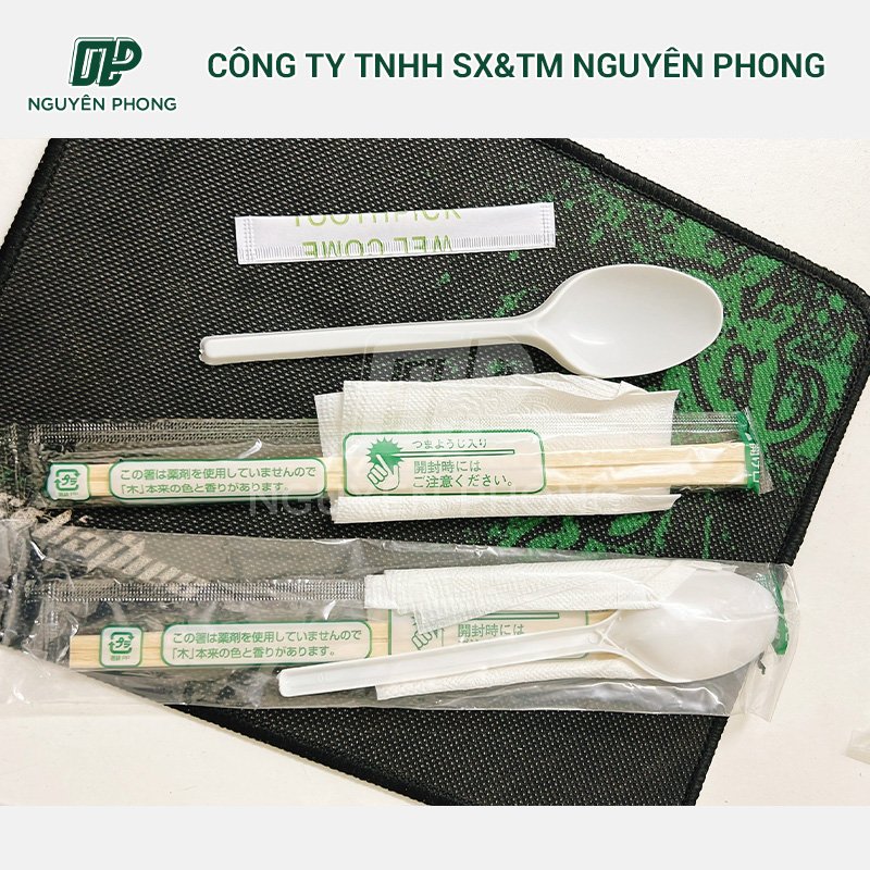 Bộ đũa thìa giấy ăn đóng sẵn cho đơn mang đi